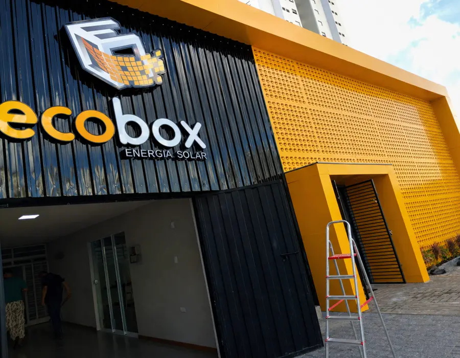 Projeto de comunicação visual Ecobox Energia Solar produzido pela JMN Arte Visual